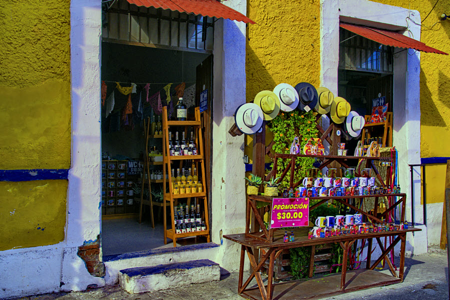 Atlixco Storefront #705
